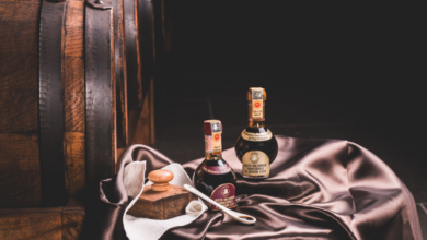 Aceto Balsamico Tradizionale di Modena DOP in acetaia con botti di invecchiamento